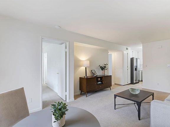 3rd image of 76 Village Circle
