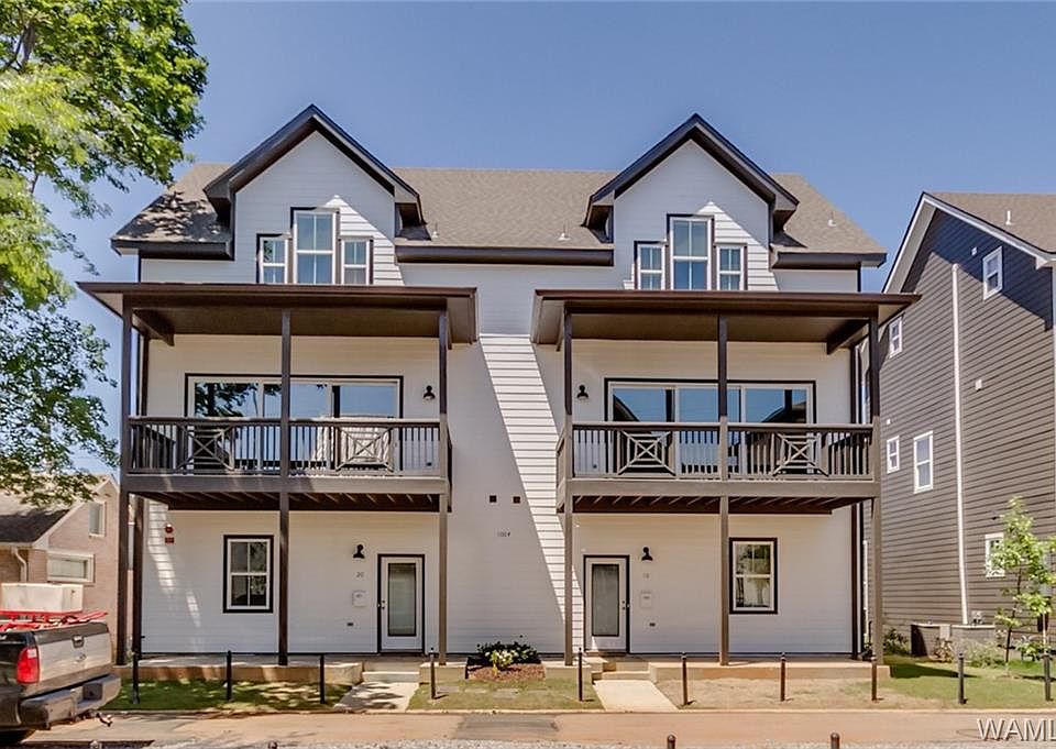 1st image of 1004-10 Elmwood Dr