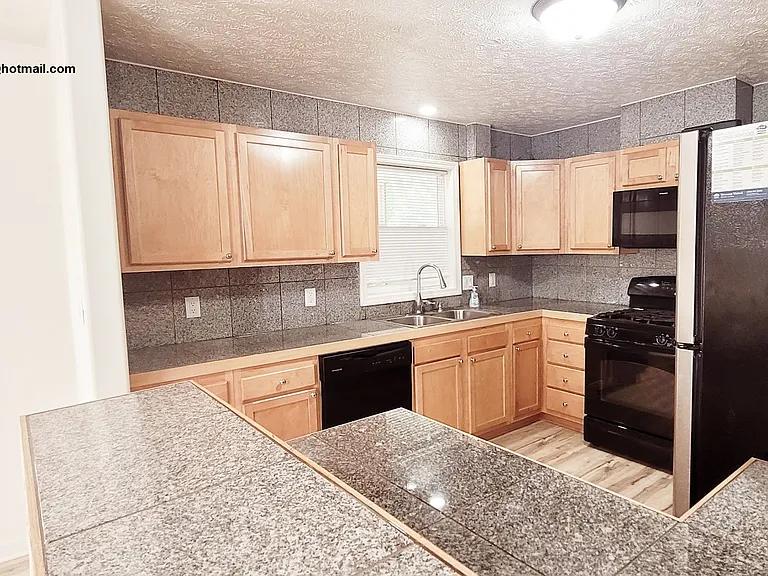 3011 Joann Ave — Photo 10