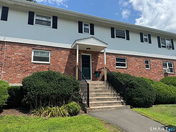 2nd image of 502 Oak Avenue #17