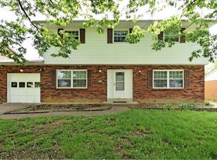 1672 Pinebluff Ln, Cincinnati, OH 45255