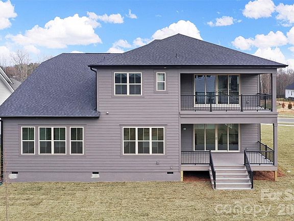 5th image of 1003 Detweiler Rd