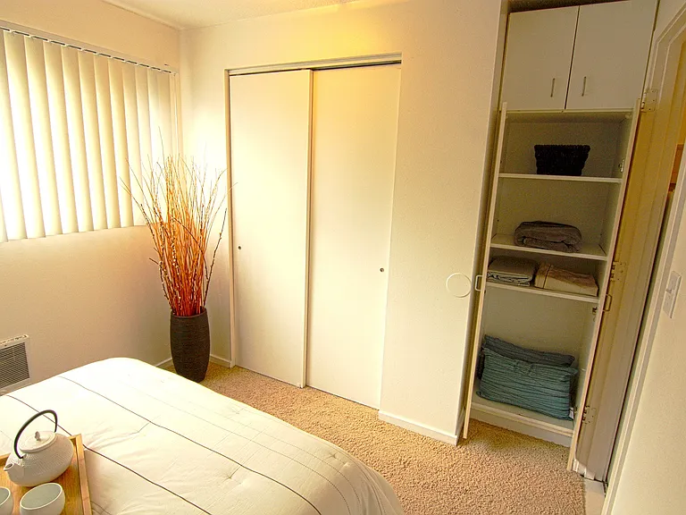 Monticello Apartments — Photo 33