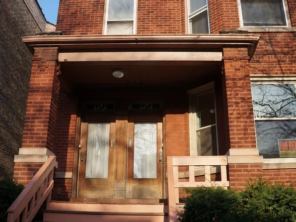 3523 N Oakley Ave #1, Chicago, IL 60618