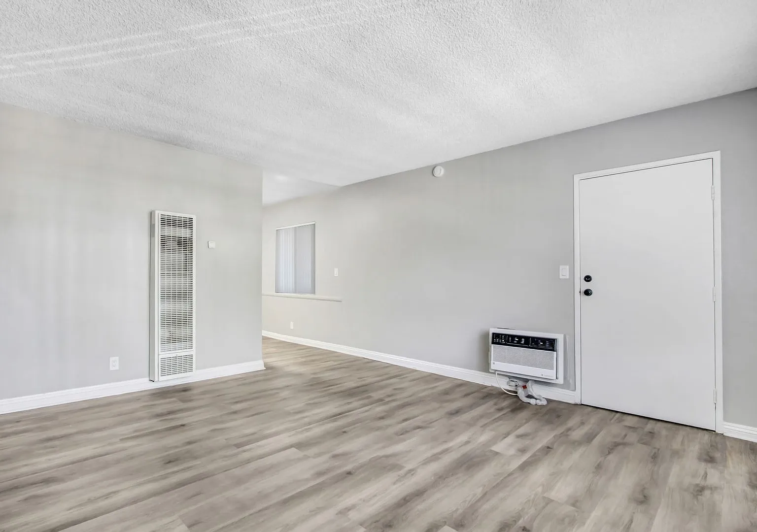 1336 W. Stoneridge Ct. — Photo 3