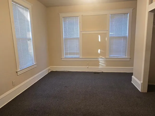 1 bed , 1 bath Apartment within Duplex, 1527 N Main St, Decatur, IL 62526