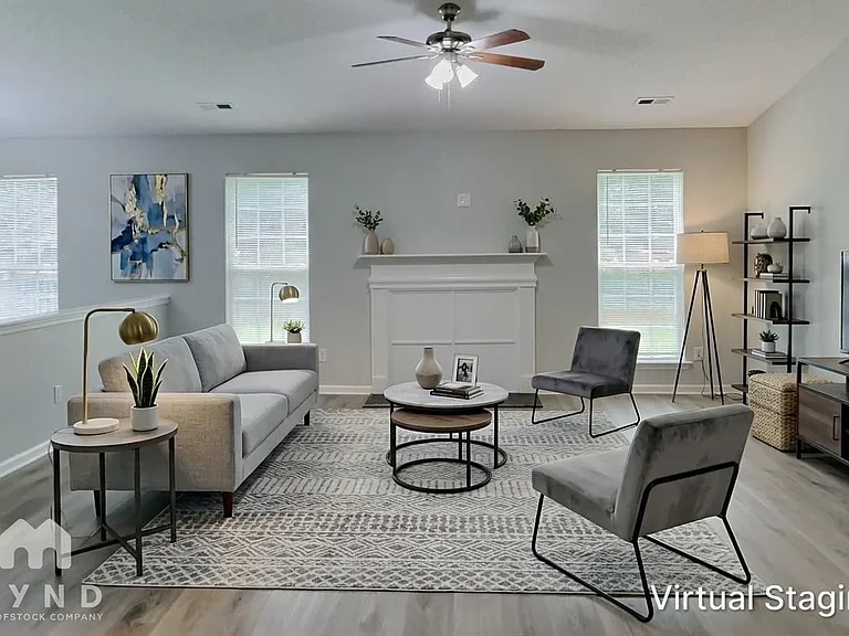 6902 Kentucky Derby Dr — Photo 2