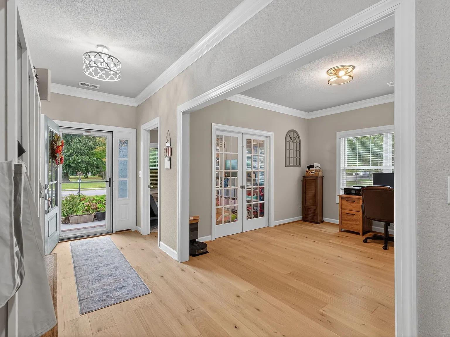 5 bed, 3109 sqft, $3,700 — Photo 3