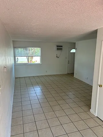 2 bed, 1.5 bath, $2,100 — Photo 3