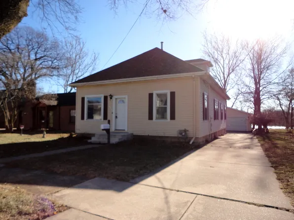 417 E Illinois Ave, Morris, IL 60450