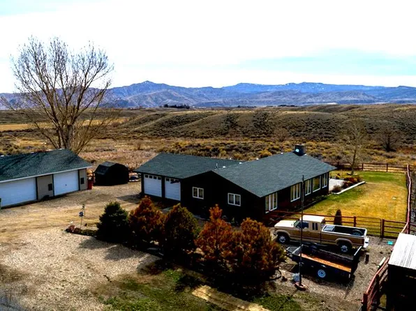 588 Road 2AB, Cody, WY 82414