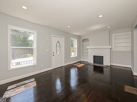 3rd image of 3426 Glenwood Rd