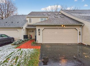 14 Carrie Court, Niskayuna, NY 12309