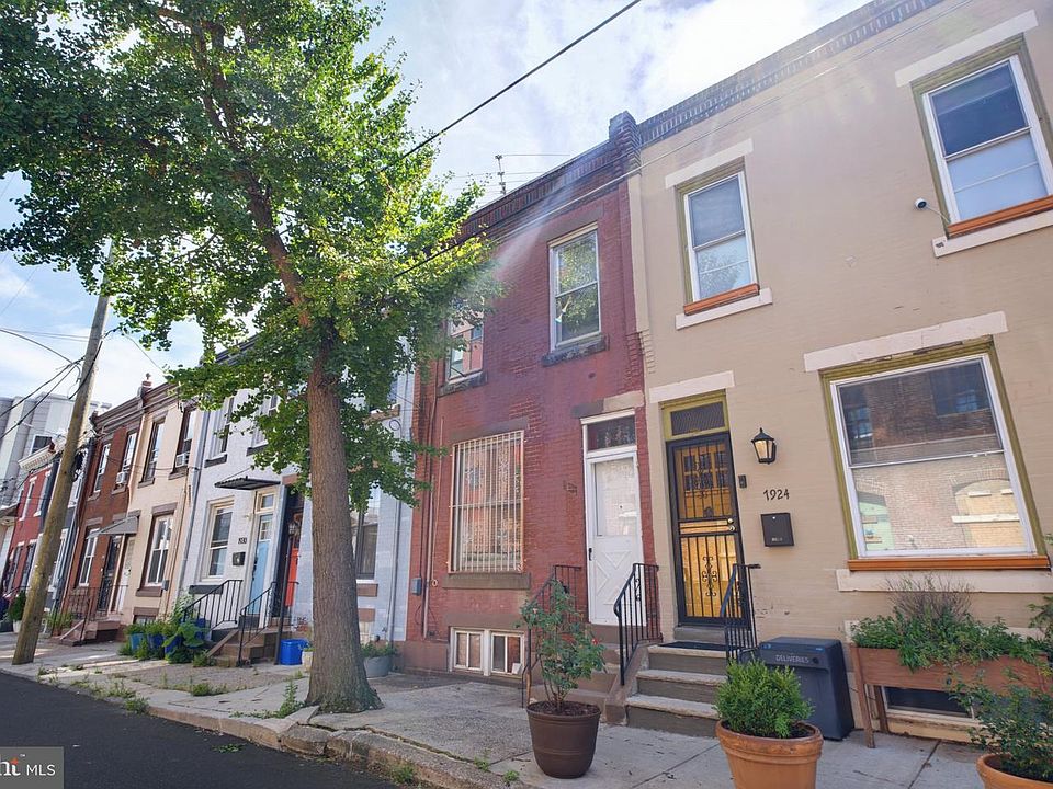 1st image of 1926 E Hazzard St