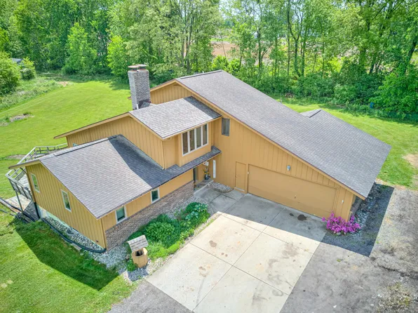 4470 Peach Ridge Ave NW, Grand Rapids, MI 49544