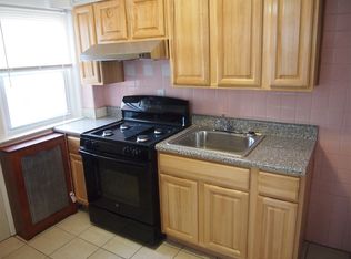 165 Powell Ln, Upper Darby, PA 19082