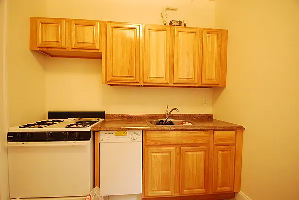 Rented by Bohemia Realty Group | media 42