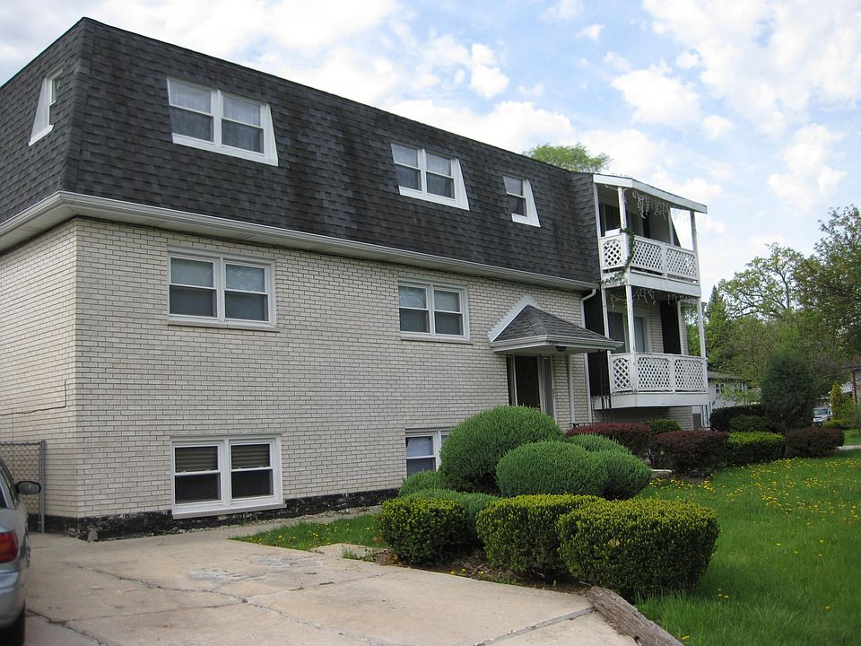 1st image of 10601 S 81st Ct #2