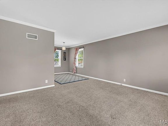 3rd image of 11141 Pine Forest Dr