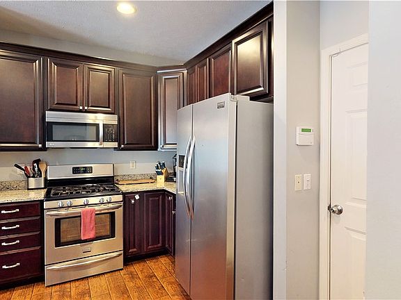 3rd image of 2903 Stratford Way