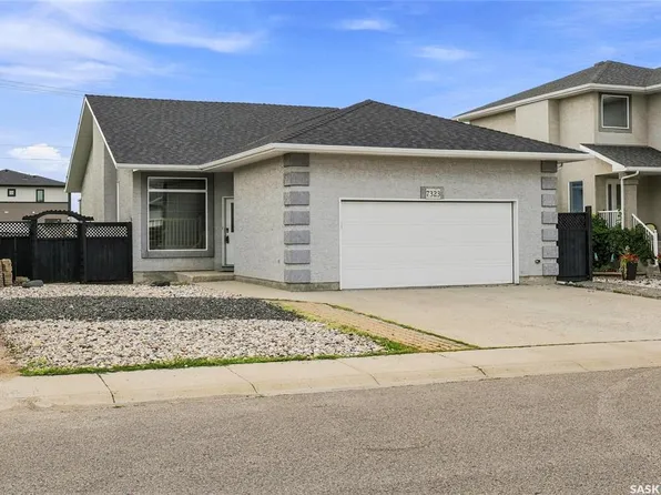 7323 Maple View CRESCENT, Regina, SK S4X 4S8