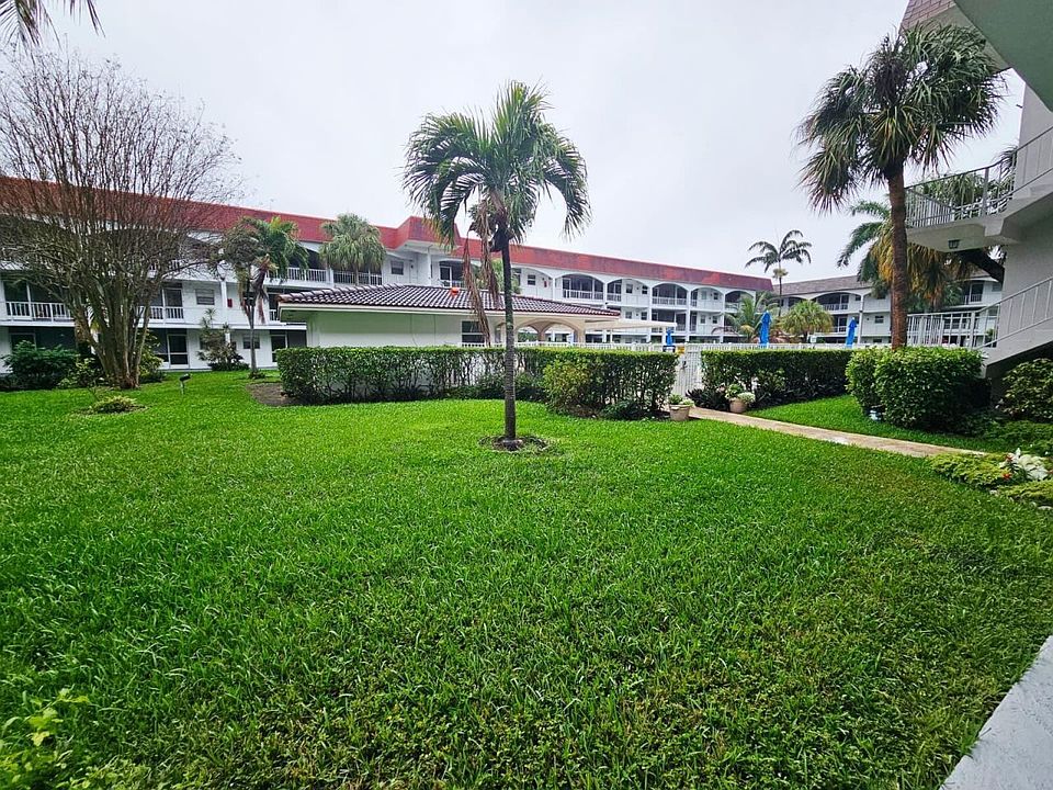 1st image of 501 Blue Heron Dr APT 218-A