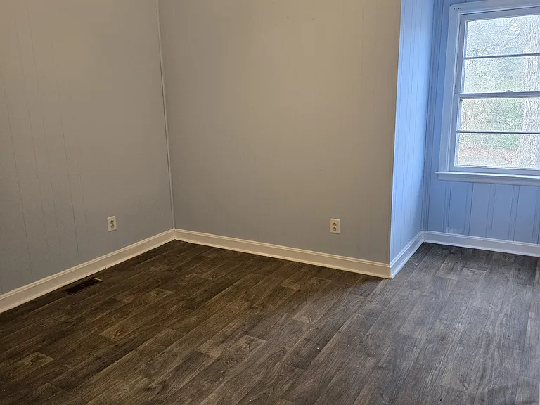 106 Jones St — Photo 5