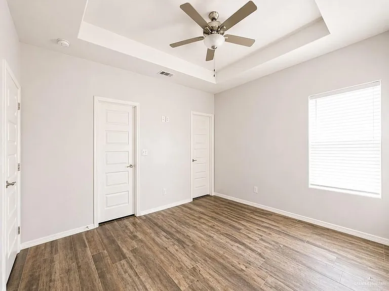 4901 N Winona Dr #3 — Photo 11