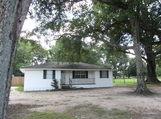 181 Grover Barrett Rd, Picayune, MS 39466