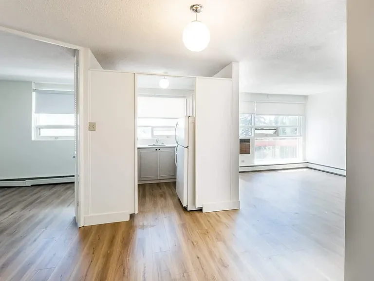 815 50th Ave SW — Photo 56
