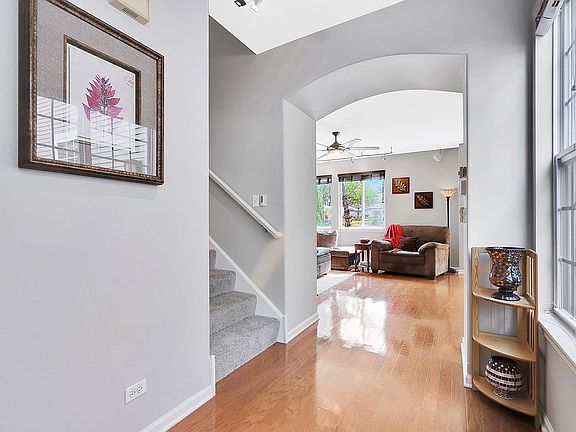 5th image of 364 N Keswick Cir
