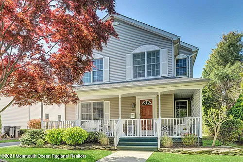 303 Salem Ave Photo 1