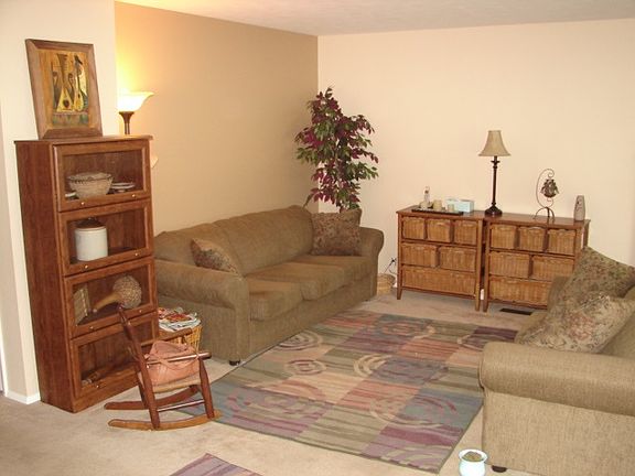4th image of 809 Hiawatha Dr