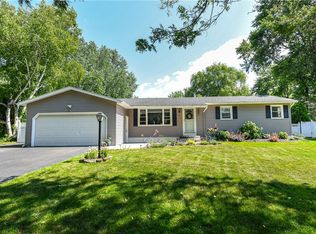 10 Sudbury Dr, Rochester, NY 14624