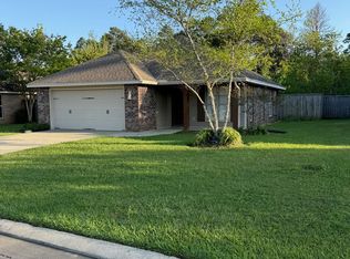 26 Hawthorne Dr, Hattiesburg, MS 39402