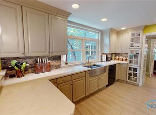 2039 Wildwood Blvd, Toledo, OH 43614