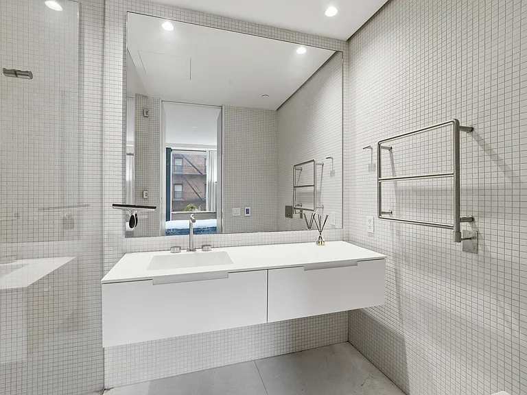 251 W 14th St #5C — Photo 16