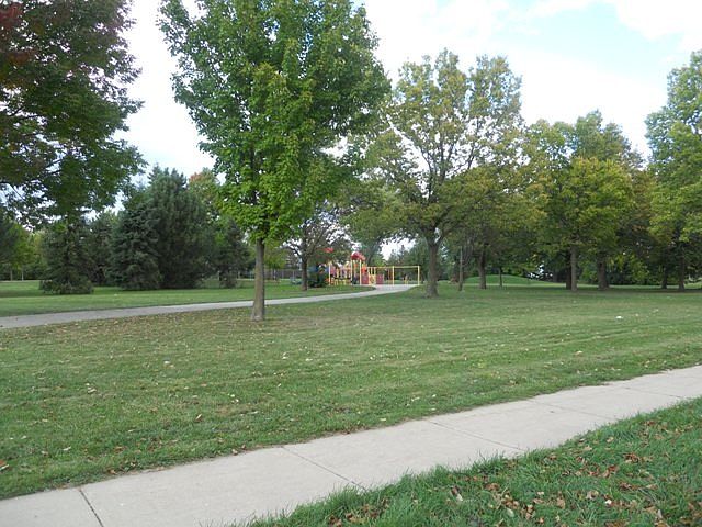 2nd image of 10511 W Donna Dr