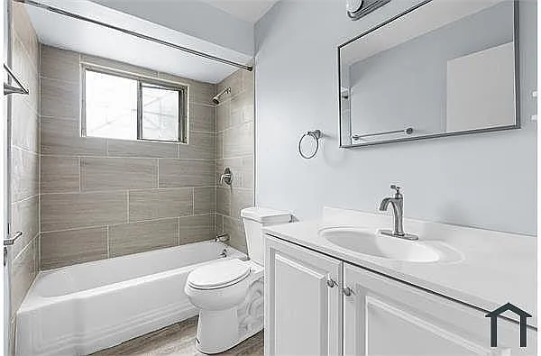 Building Photo - 7915 S Kedzie Ave #10