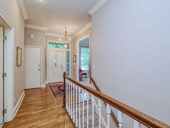 4th image of 10829 Baltimore Ave