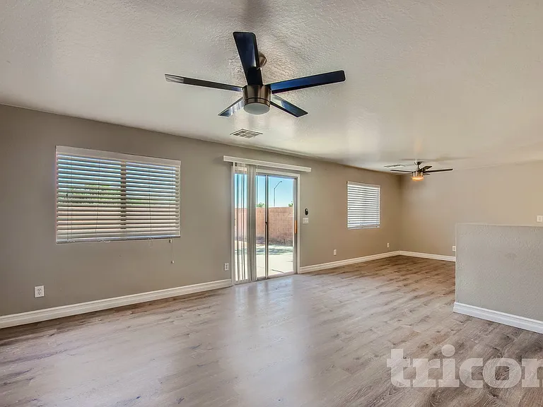 37186 W Amalfi Ave — Photo 19