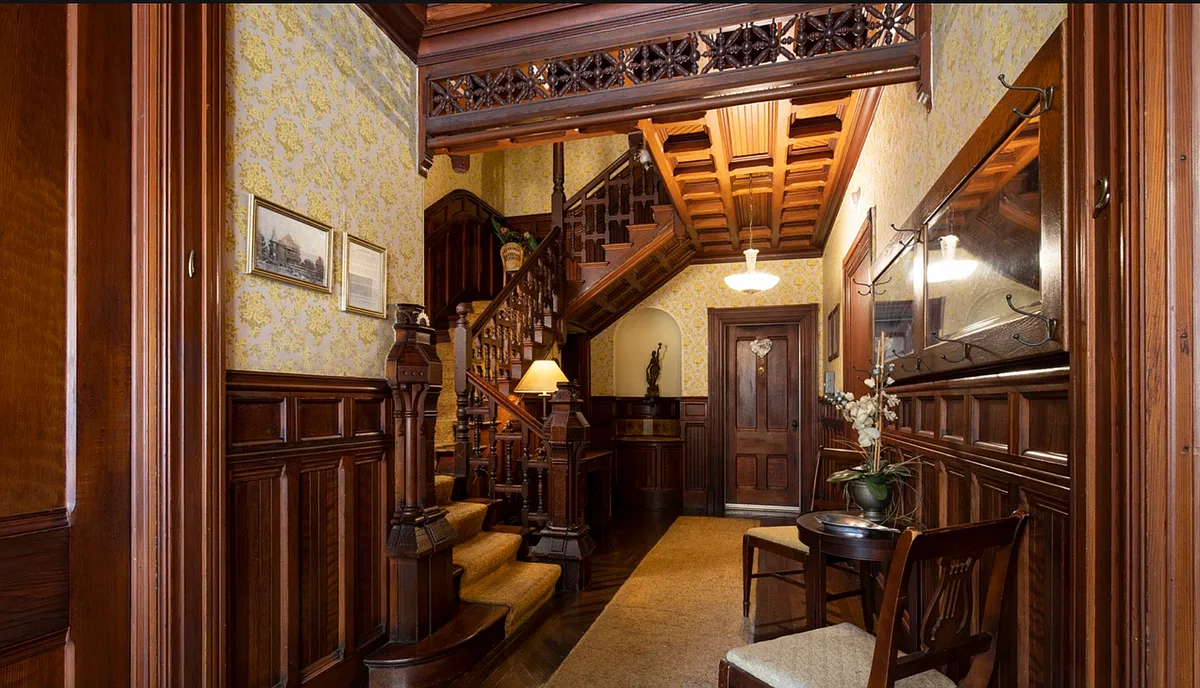Entrance hall - 2024 Anacapa St #5