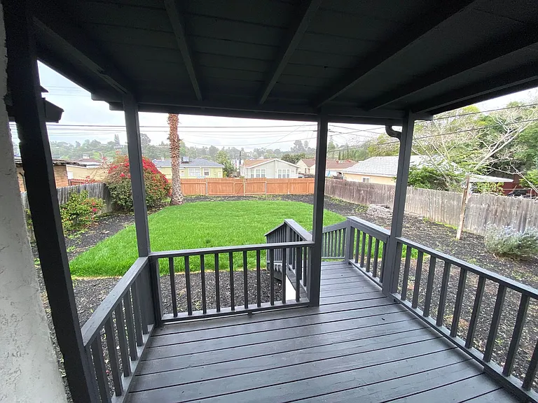 6353 Malcolm Dr — Photo 15