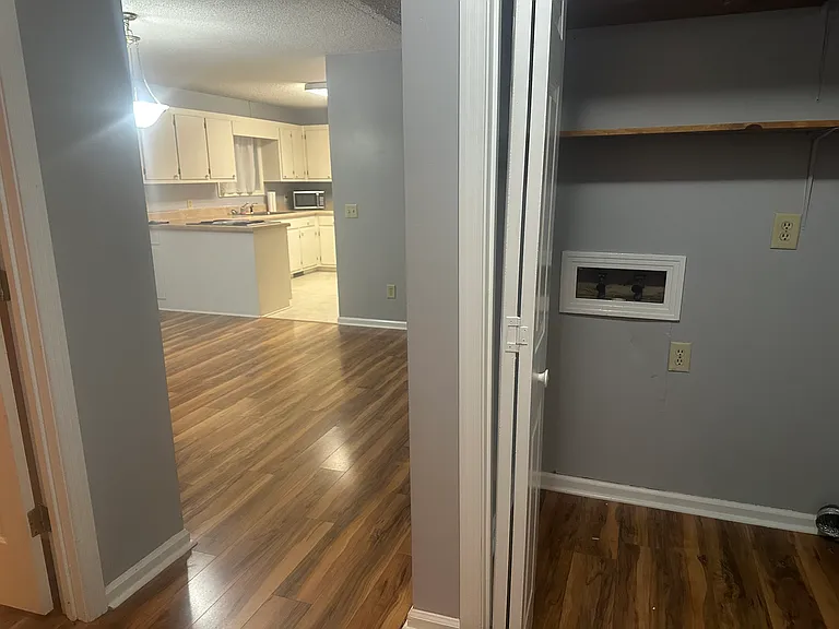 809 Hilltop Cir #HOUSE — Photo 26