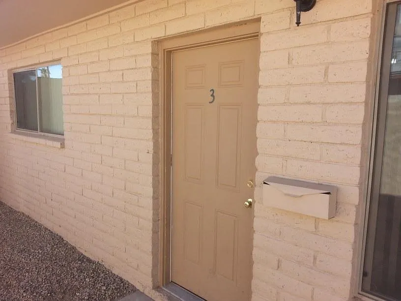 2 bed, 1.0 bath, 500 sqft, $999 — Photo 1