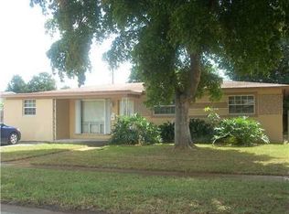 631 SW 69th Way, Pembroke Pines, FL 33023