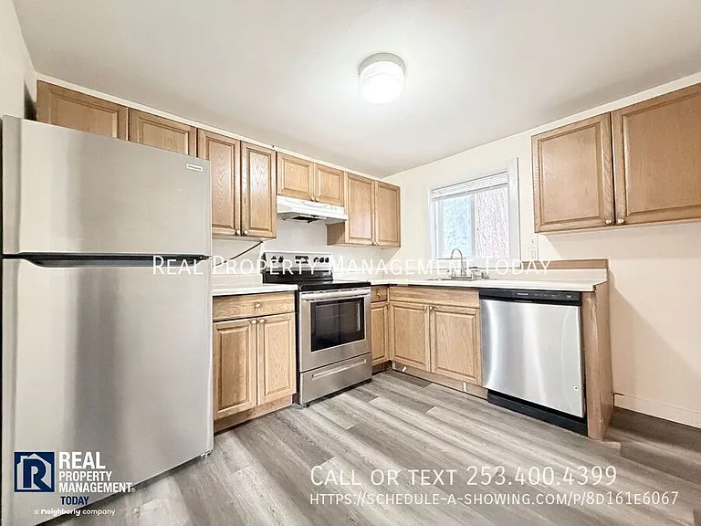 7505 156th St E — Photo 2