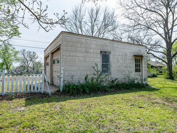 320 E 8th St, Pawhuska, OK 74056