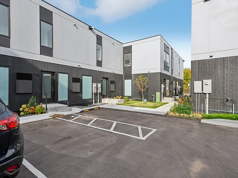 The Hollander Row Homes — Photo 6