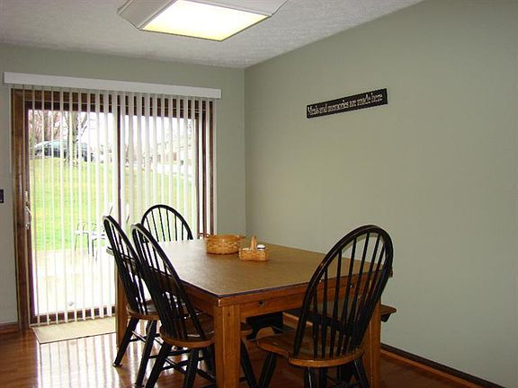 3rd image of 3500 Meadowlark Dr